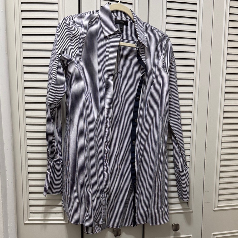 J. Crew Women's Blue and White Striped Button Down Shirt